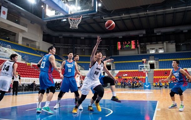 FIBA приостановила все свои турниры из-за коронавируса