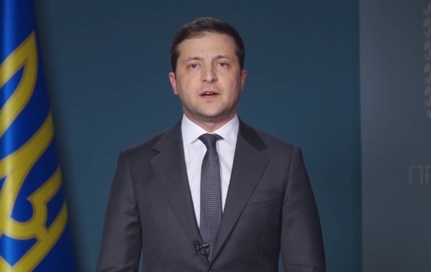 Зеленский обратился к украинцам из-за коронавируса