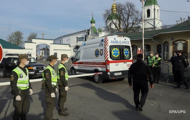 Ситуация в Лавре: за два часа приезжали четыре скорые