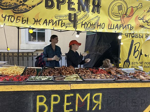 Орган, магнолия и колбаски: в одесской кирхе открылся музыкальный фестиваль