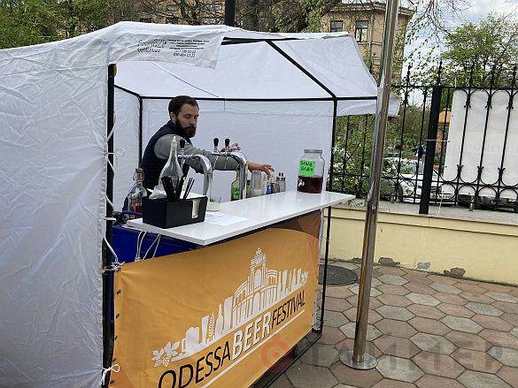 Орган, магнолия и колбаски: в одесской кирхе открылся музыкальный фестиваль