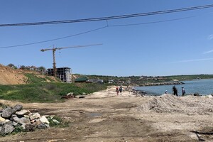 Пляж в Крыжановке: плюсы, минусы и как проходит подготовка к туристическому сезону 