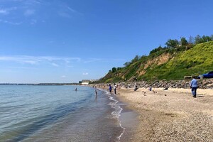 Пляж в Крыжановке: плюсы, минусы и как проходит подготовка к туристическому сезону 