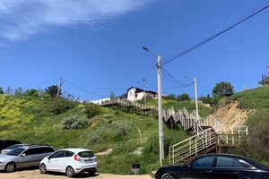 Пляж в Крыжановке: плюсы, минусы и как проходит подготовка к туристическому сезону 