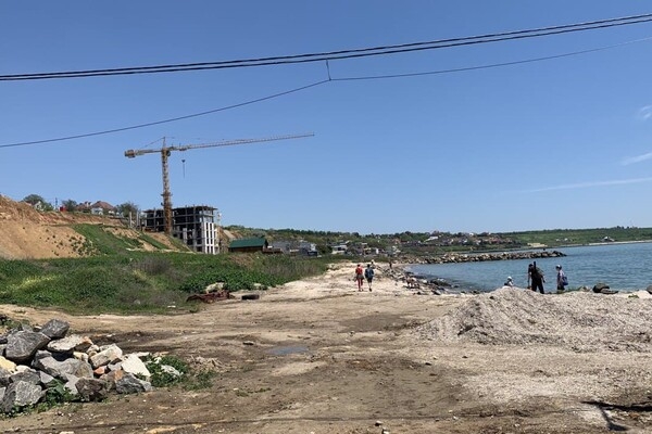 Пляж в Крыжановке: плюсы, минусы и как проходит подготовка к туристическому сезону 