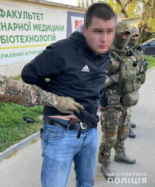 В Одессе поймали банду гастролеров, которые притворялись таксистами и грабили пассажиров. Фото, видео