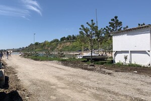 Пляж в Крыжановке: плюсы, минусы и как проходит подготовка к туристическому сезону 