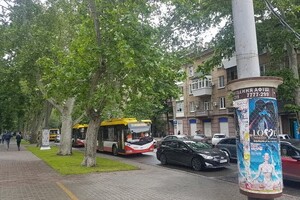 В одном из районов Одессы отключили свет: город застрял в пробках