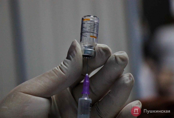 Массовую вакцинацию от коронавируса в Одессе перенесли с воскресенья на понедельник: где получить прививку