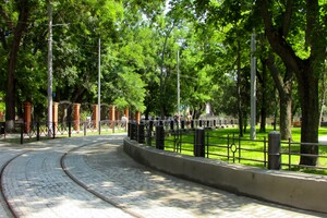 Историческое место: в Одессе после реставрации открыли Алексеевский сквер
