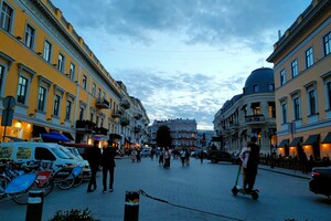 Третий день без машин: как работает пешеходная зона в центре Одессы