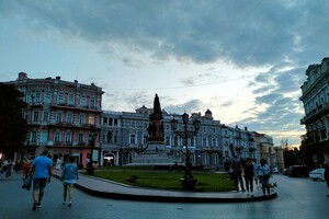 Третий день без машин: как работает пешеходная зона в центре Одессы