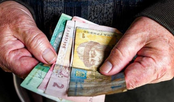В Украине перенесли дополнительное повышение пенсий для людей старше 75 лет