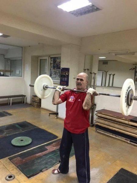 Пенсионер из Ильичёвска стал одним из первых силачей страны 