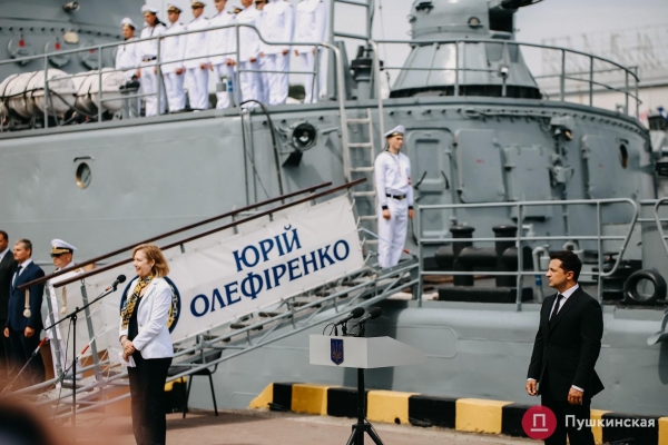 Полный порт «смертельной красоты», Зеленский и самолёты: как на Одесском морвокзале день ВМС отмечали