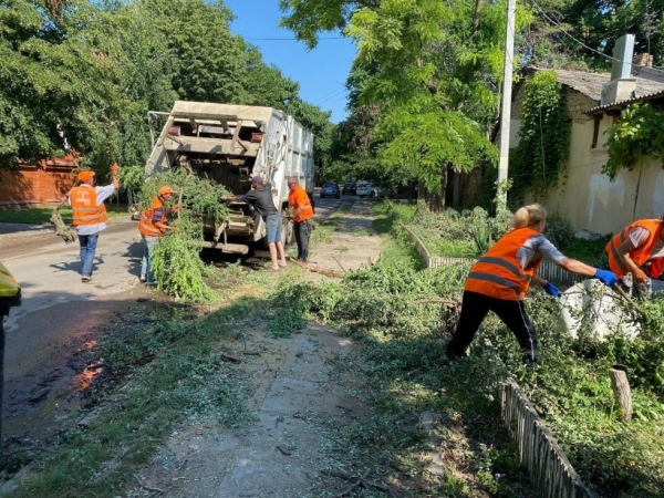 В Одессе срочно прочистили ливнёвки после потопа 