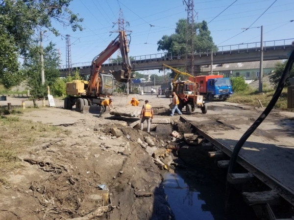 В Одессе срочно прочистили ливнёвки после потопа 