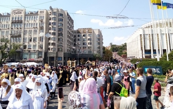 В УПЦ заявили о 350 тыс. участников крестного хода