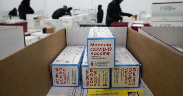 В Украину привезли вакцину Moderna: кого будут прививать препаратом