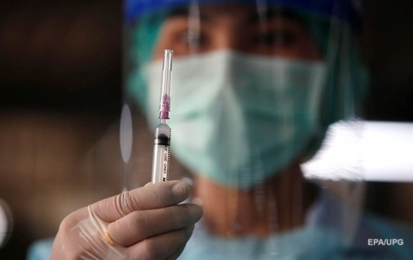 Pfizer и Moderna подняли цены на COVID-вакцины - СМИ