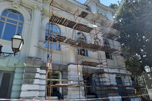 В Одессе заканчивают реставрацию Украинского театра: как он выглядит