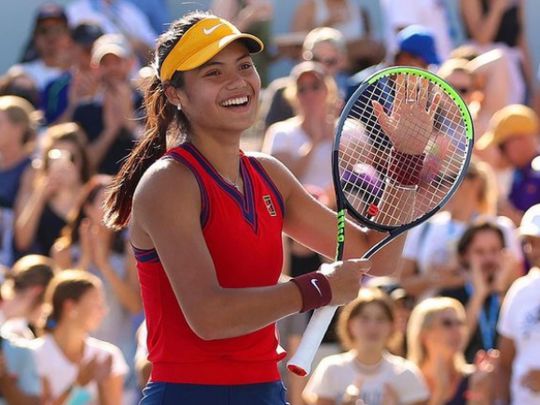 18-річна красуня, яка тренувалася на автостоянці, сенсаційно виграла US Open: відеоогляд фіналу