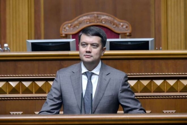 
В Раде начинается сбор подписей за отставку Разумкова
