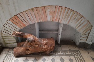 С росписью и тайными знаками: как выглядит парадная дома в Одессе, где жила Кира Муратова