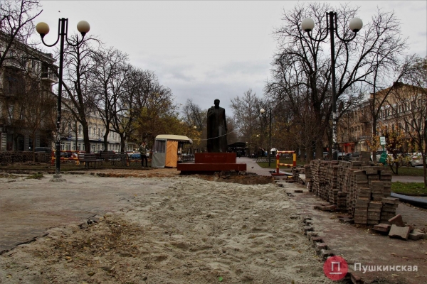 «Тепловые» раскопки на Александровском проспекте: улицу наконец-то открыли для транспорта