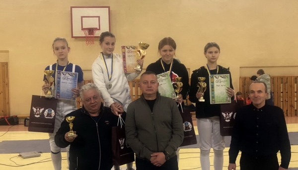 Фехтование. Юные одесские саблисты сделали «золотой» хет-трик на всеукраинских соревнованиях