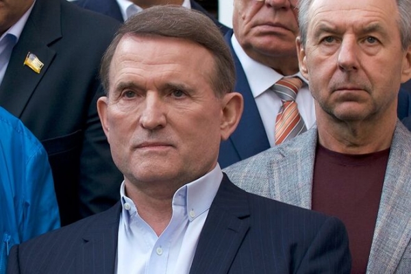 
Кива: На фоне сбежавшего из страны Порошенко Медведчук со своей волевой и правовой позицией становится еще более уважаемым политиком
