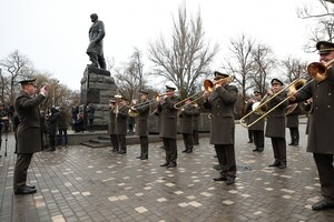 С выставкой военной техники и концертом: в Одессе отмечают 30-летие ВСУ