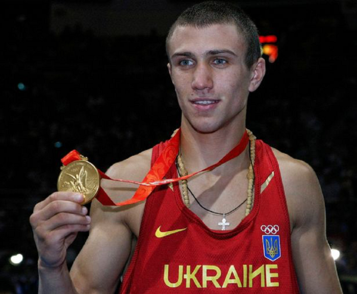 Допомогли в Росії: Ломаченко переплавив свої золоті олімпійські медалі заради батька
