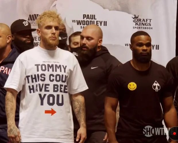 Ютубер-мільйонер Джейк Пол вирубав ексчемпіона UFC: відео вбивчого нокауту