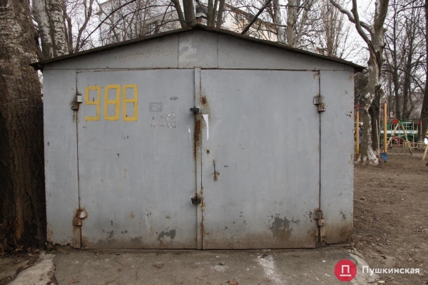 Коммунальные службы начали генеральную уборку и инвентаризацию дворов Одессы: зачем это нужно. Фото