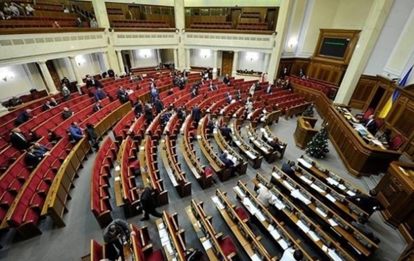 Рада выходит из каникул: повестка первой недели