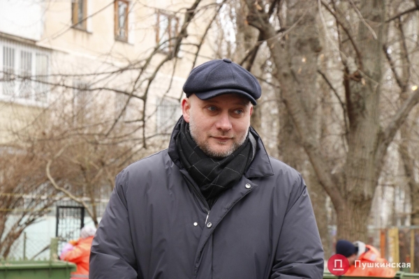 Коммунальные службы начали генеральную уборку и инвентаризацию дворов Одессы: зачем это нужно. Фото