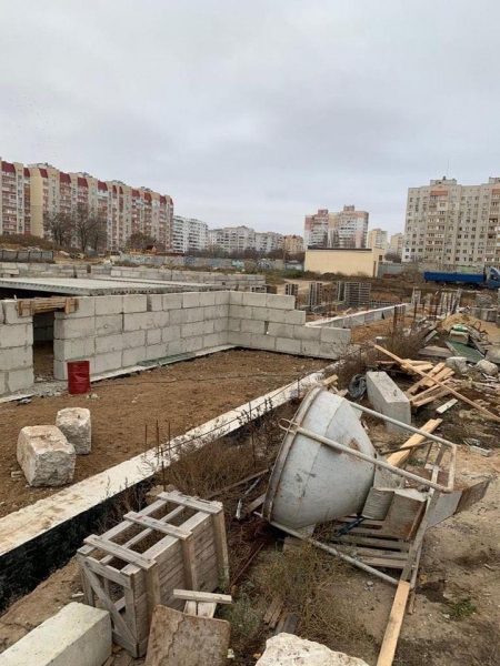 На школу-долгострой в Одессе, из-за которой судят подрядчиков и чиновника, выделят еще 196 миллионов