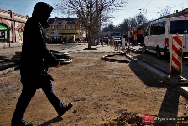 Капремонт улицы Преображенской у «Привоза» может подорожать на 25 миллионов гривен. Фото