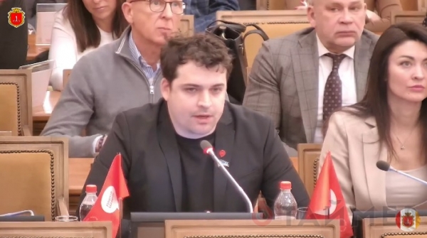 «Киев навязал повестку»: одесский шариец считает лишним созыв депутатов горсовета