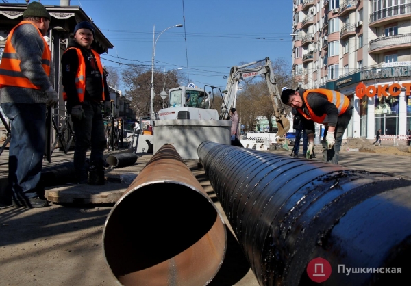Капремонт улицы Преображенской у «Привоза» может подорожать на 25 миллионов гривен. Фото