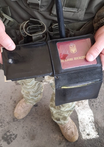 Бойовики атакували КПВВ «Гнутове»: українського військового дивом врятував металевий жетон