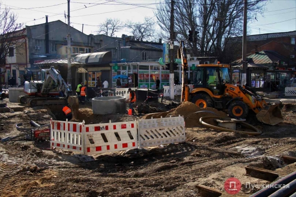 Капремонт улицы Преображенской у «Привоза» может подорожать на 25 миллионов гривен. Фото