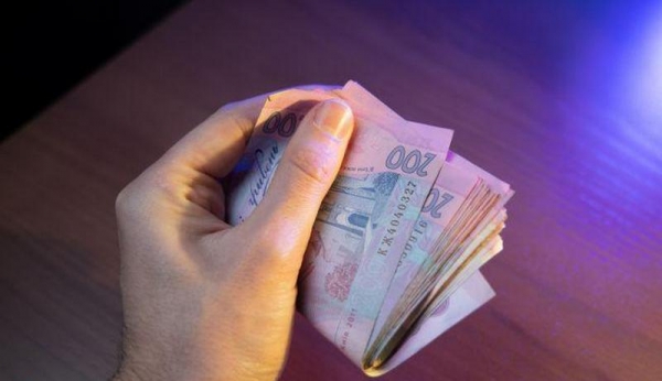 ФОПам с кассовыми аппаратами рассказали, что делать с изношенными купюрам