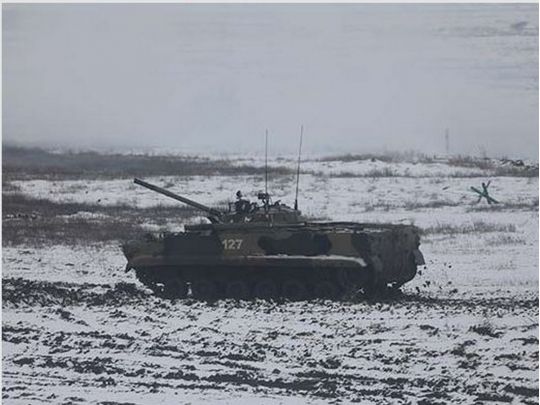 У Росії заявили про відведення підрозділів Південного та Західного військових округів: що відомо (відео)