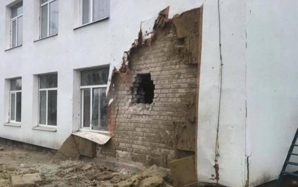 В Станице Луганской боевики обстреляли детский сад: есть пострадавшие