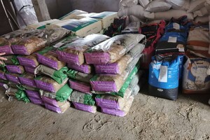 Корм для лошадей, скорые помощи и продукты: в Одессу привезли гуманитарку из Европы