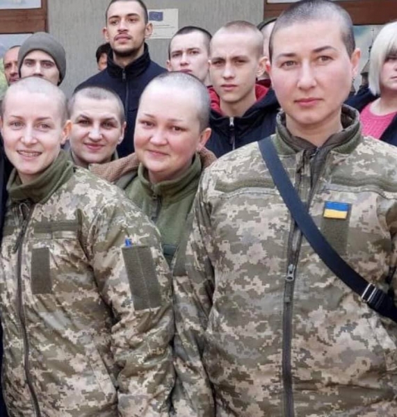 Тримали на 20-градусному морозі та спускали собак: омбудсменка розповіла про знущання окупантів над полоненими бійцями ЗСУ