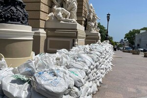Освободили проход к Оперному, но Приморский еще закрыт: где теперь можно гулять в центре Одессы