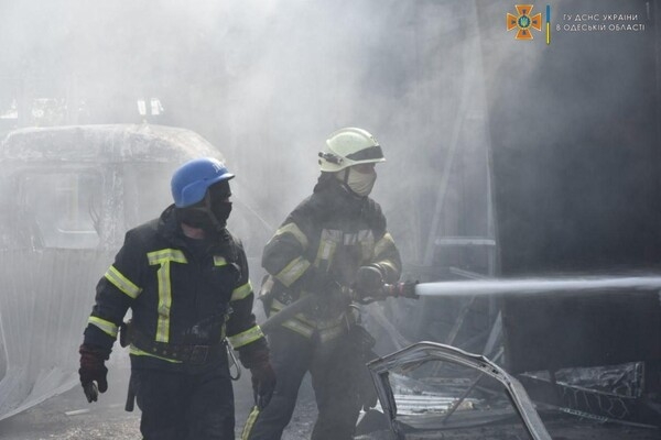 Тушили пожар после ракеты и нашли советский артснаряд: сводка одесских спасателей за сутки